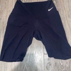 Black Nike Zenvy Biker Shorts 8”